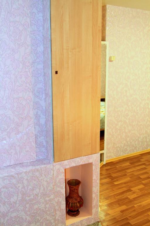On Kharkovskoe Shosse 170 B Apartment *