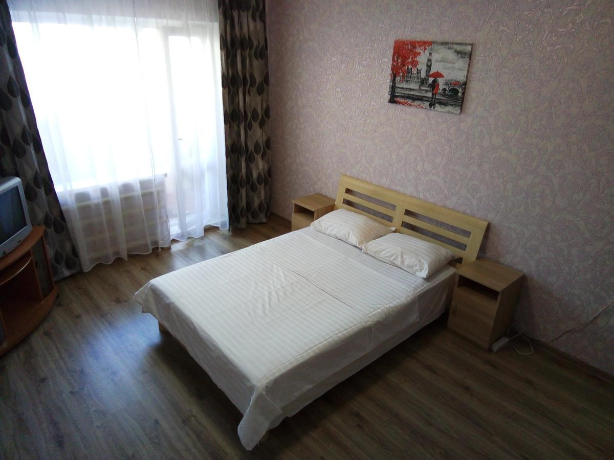 On Kharkovskoe Shosse 170 B Apartment *